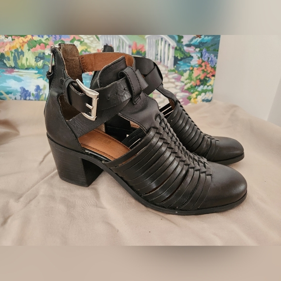 Jeffrey Campbell leather shoes - Picture 1 of 7